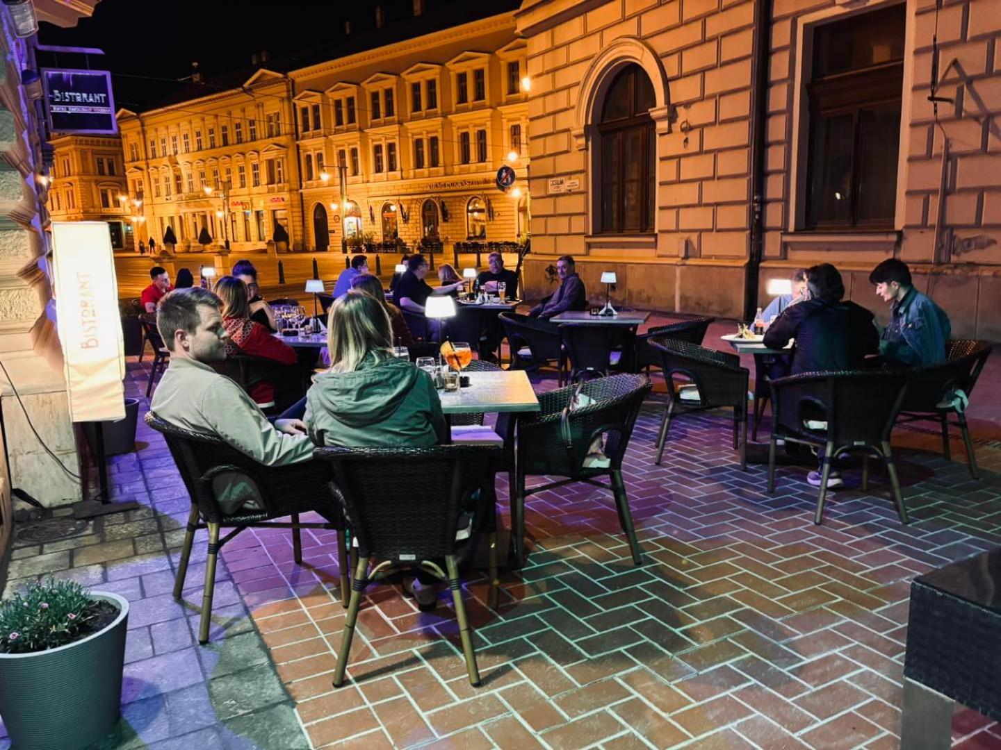 Soleil Apartman Szegedin Exterior foto
